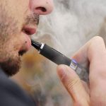 سیگار الکترونیک می‌تواند به بیماری خطرناک و برگشت‌ناپذیر «ریه پاپ‌کورنی» منجر شود