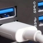 رنگ آبی پورت USB به چه معناست؟