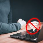 سبحانی فر: اینترنت سفید مردم را به نوعی به «شهروند درجه یک، دو و سه» تقسیم می‌کند