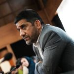 دبیر: آب و دونش دادیم که رسیده به اینجا حالا کجا برود؟ | من همه زورم را می زنم تا معصومی نرود